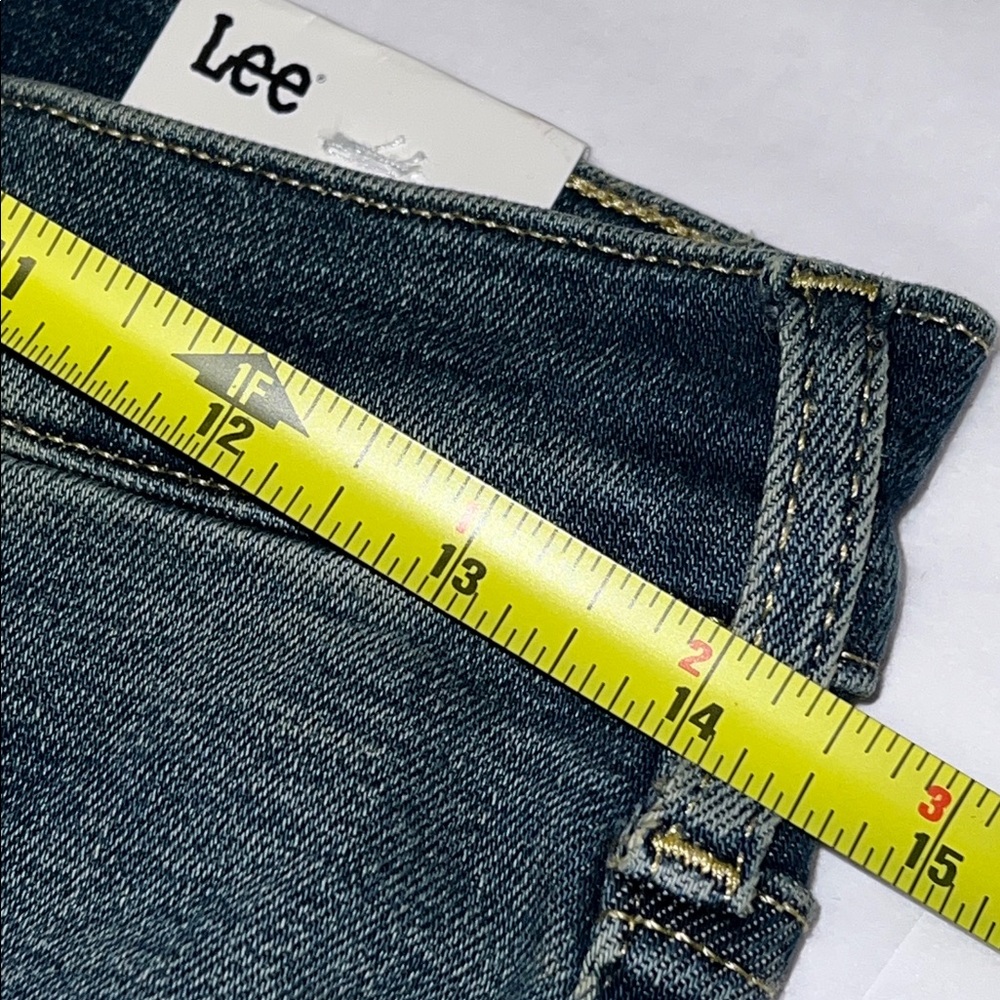 NWTS LEE HIGH-RISE EVER FIT FLARE JEANS (M) - Picture 8 of 14